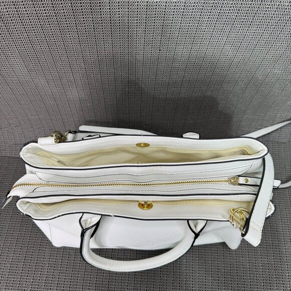 Kenneth Cole Reaction White Crossbody Handbag Womens Purse With Adjustable Strap - Picture 5 of 9